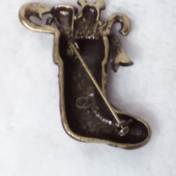 Vintage Stocking Enamel Brooch  LC - Picture 3 of 4